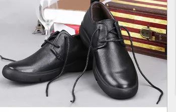 Лятото 2 нови мъжки обувки корейската версия на тренда 9 мъжки ежедневни обувки Q10R1172