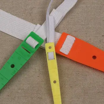 3 размера на Многоцветни Пластмасови Гъвкави Направляващи Водачи Нитевдеватели Носенето на Еластичен Инструмент Лента Въже Носи САМ Шевни Аксесоари за шиене